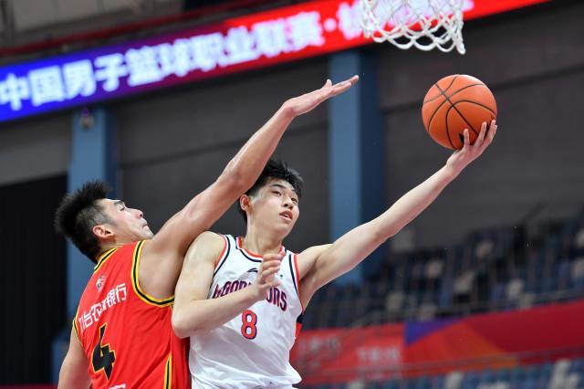 九游娱乐-最佳星锐崔永熙逆转林葳 最佳外援琼斯实至名归