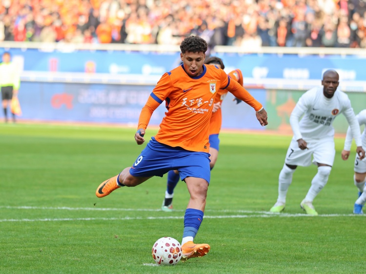 九游体育官网-专访克雷桑：两连胜已说明一切 助攻谢文能有预谋